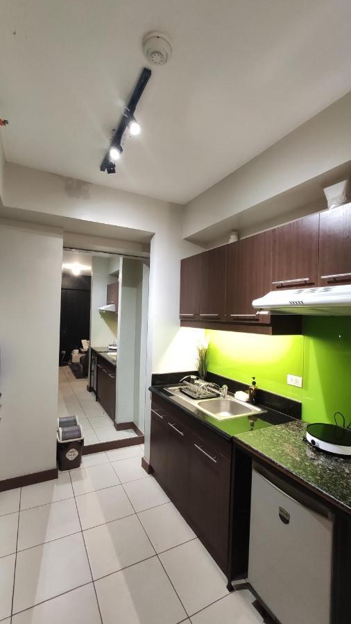 Resort Living Condominium Unit In Metro 마닐라 외부 사진